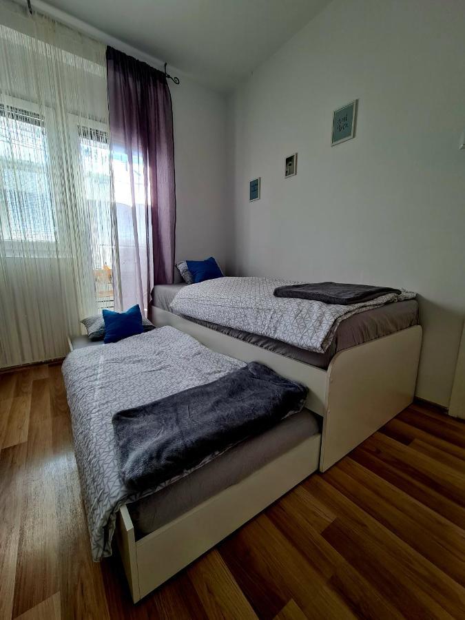 Apartment Pemper - Self Check In And Check Out Otočac Dış mekan fotoğraf