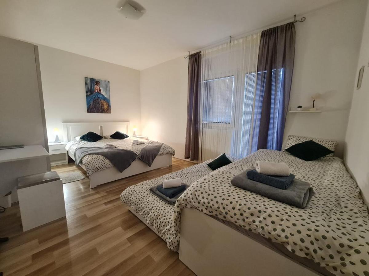 Apartment Pemper - Self Check In And Check Out Otočac Dış mekan fotoğraf